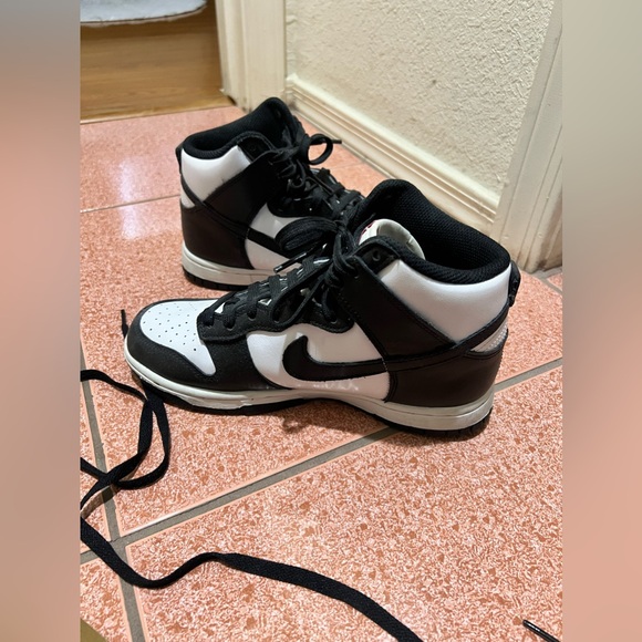 Nike Dunk High - Picture 5 of 9